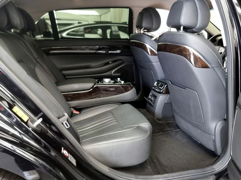 Genesis G90 3.8 Automatic, снимка 16 - Автомобили и джипове - 55606085