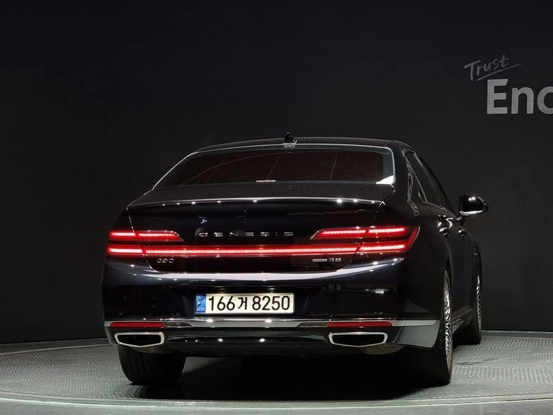 Genesis G90 3.8 Automatic, снимка 4 - Автомобили и джипове - 55606085
