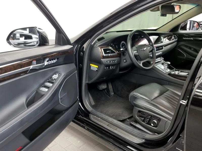 Genesis G90 3.8 Automatic, снимка 6 - Автомобили и джипове - 55606085