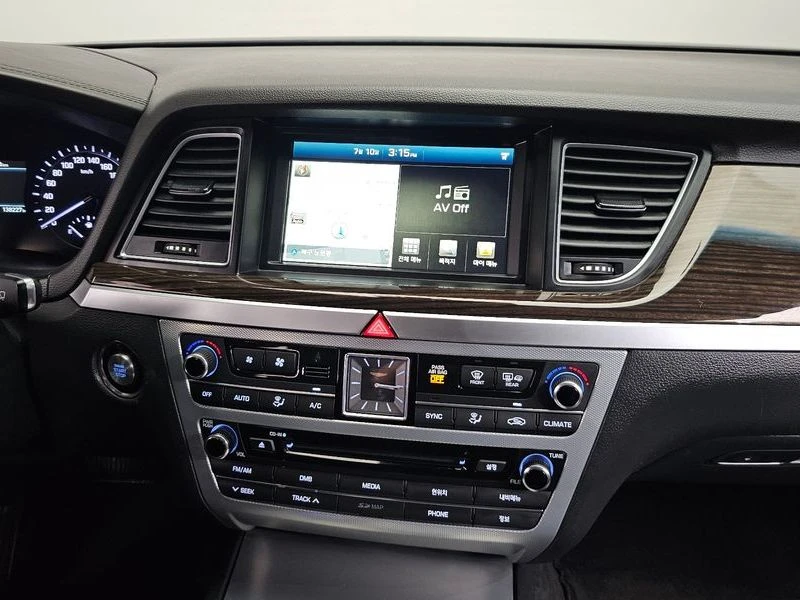 Genesis G80 3.3 GDI AWD| 365к.с.| ВКЛ.ТЕХНОТЕСТ, снимка 13 - Автомобили и джипове - 55639052