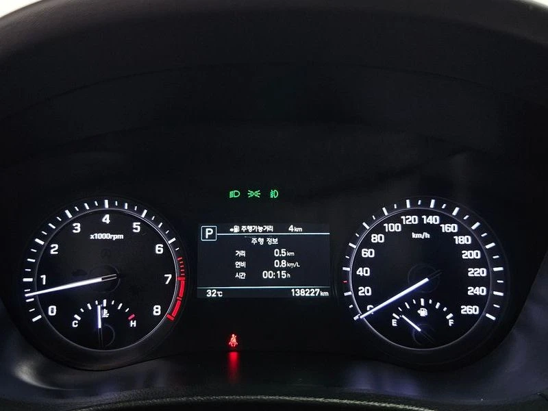 Genesis G80 3.3 GDI AWD| 365к.с.| ВКЛ.ТЕХНОТЕСТ, снимка 8 - Автомобили и джипове - 55639052