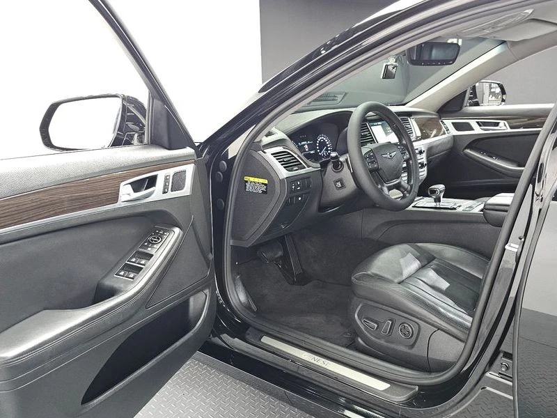 Genesis G80 3.3 GDI AWD| 365к.с.| ВКЛ.ТЕХНОТЕСТ, снимка 10 - Автомобили и джипове - 55639052