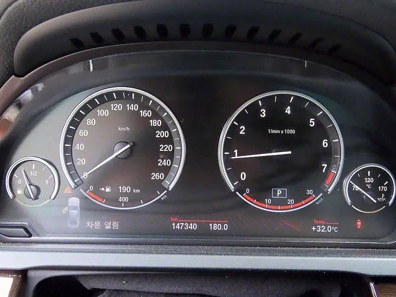 BMW 740 i - САМО 30% АВАНС, снимка 15 - Автомобили и джипове - 56027897