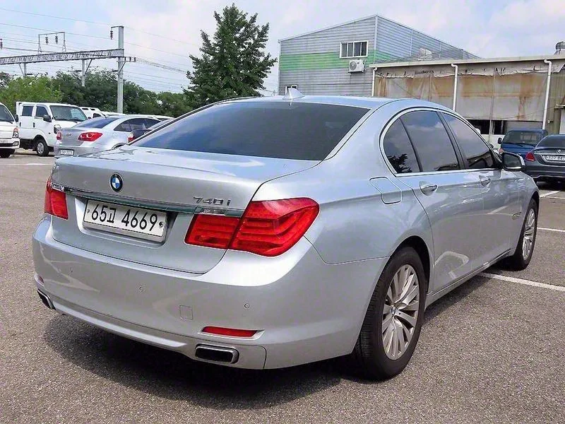 BMW 740 i - САМО 30% АВАНС, снимка 5 - Автомобили и джипове - 56027897