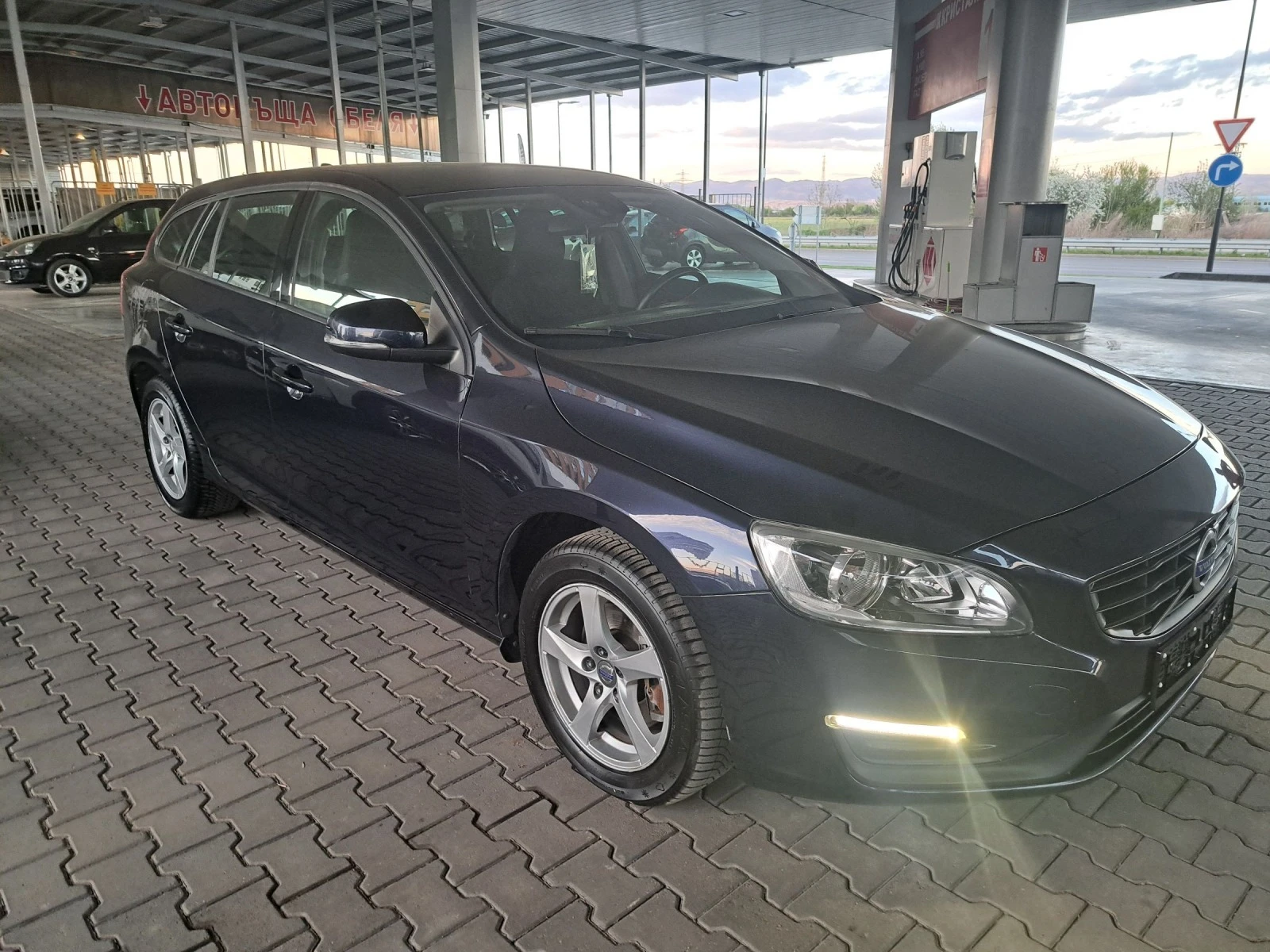 Volvo V60 2.0 D FACELIFT  120PS.ITALIA - изображение 8