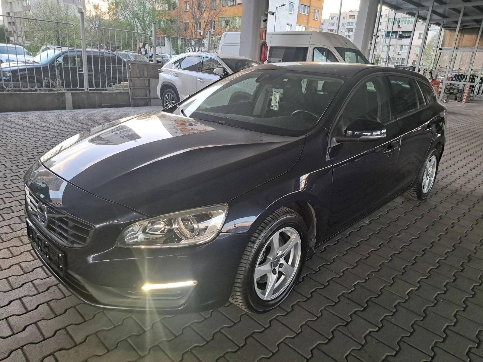 Volvo V60 2.0 D FACELIFT  120PS.ITALIA - [1] 