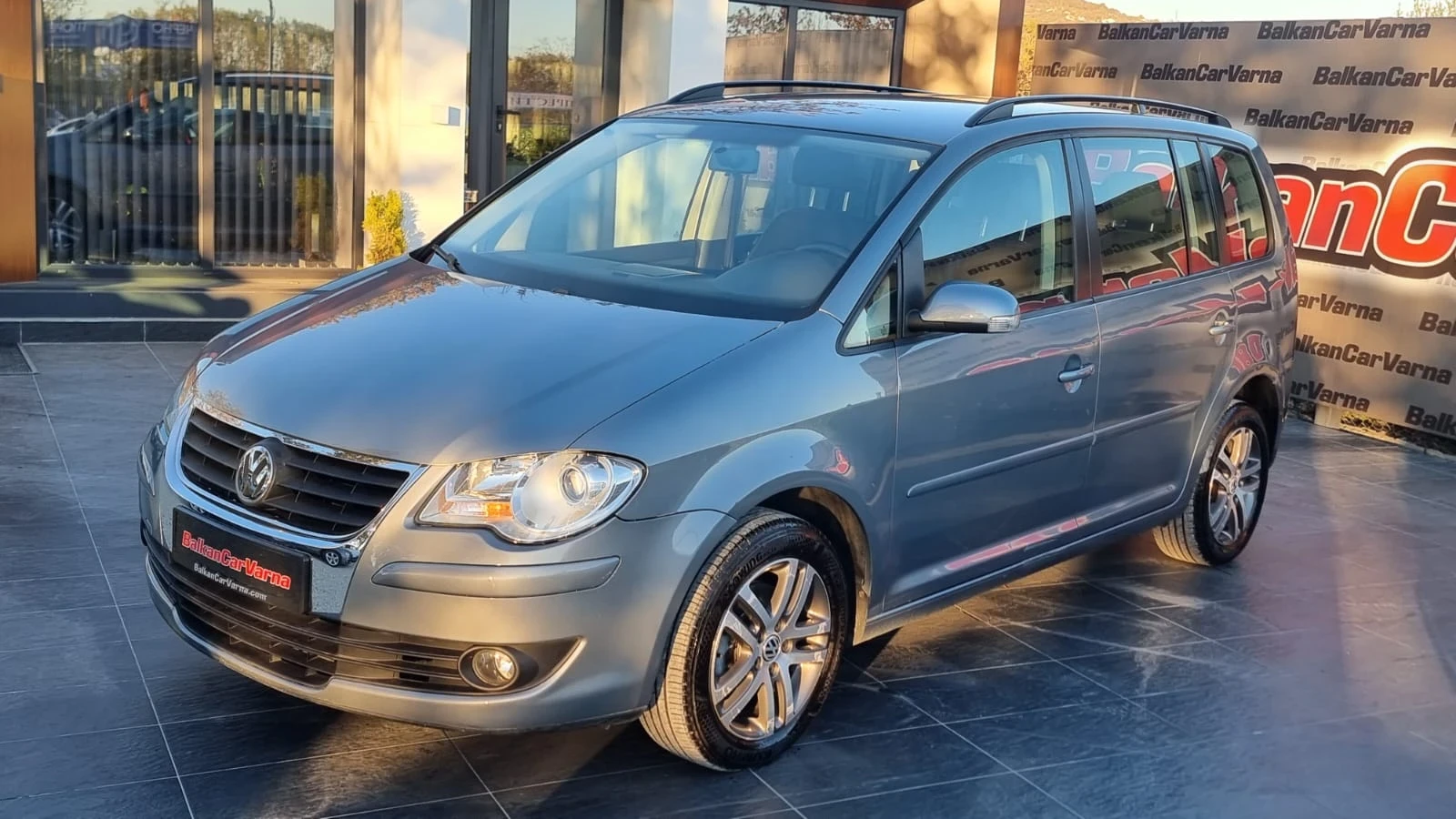 VW Touran 1.9TDI HIGHLINE - изображение 2