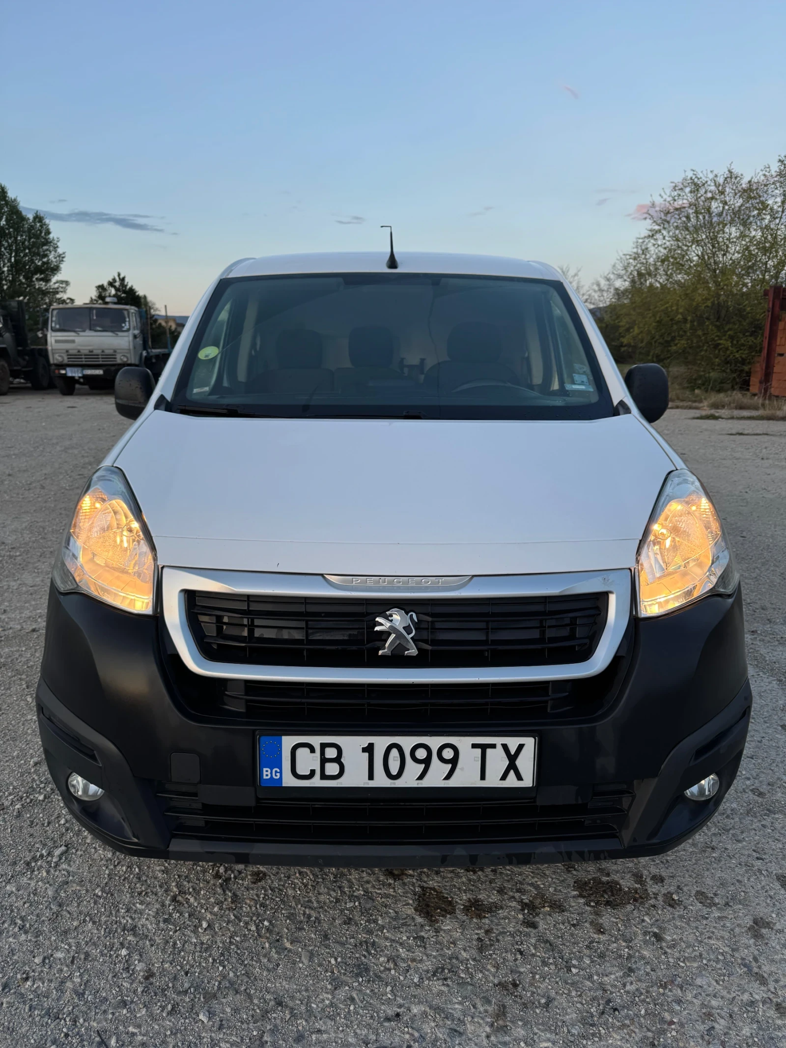 Peugeot Partner 1.6 HDI* EURO 6* NAVIGATION* 132 300* ПРОМО ЦЕНА!! - изображение 2