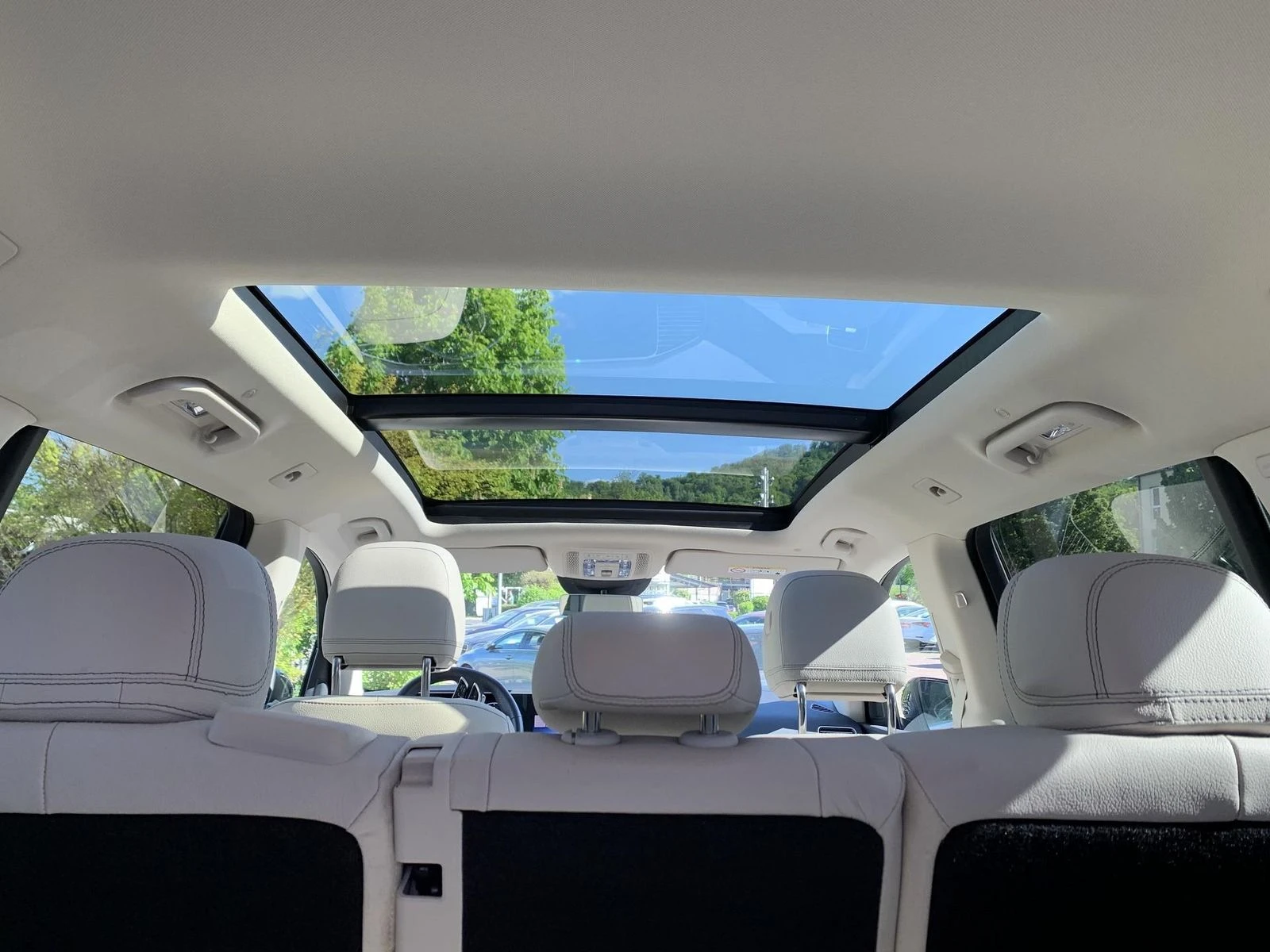 Mercedes-Benz GLS 450 4MATIC/HP/AMG/PANO/7SEATS/22''/360/467v - изображение 9