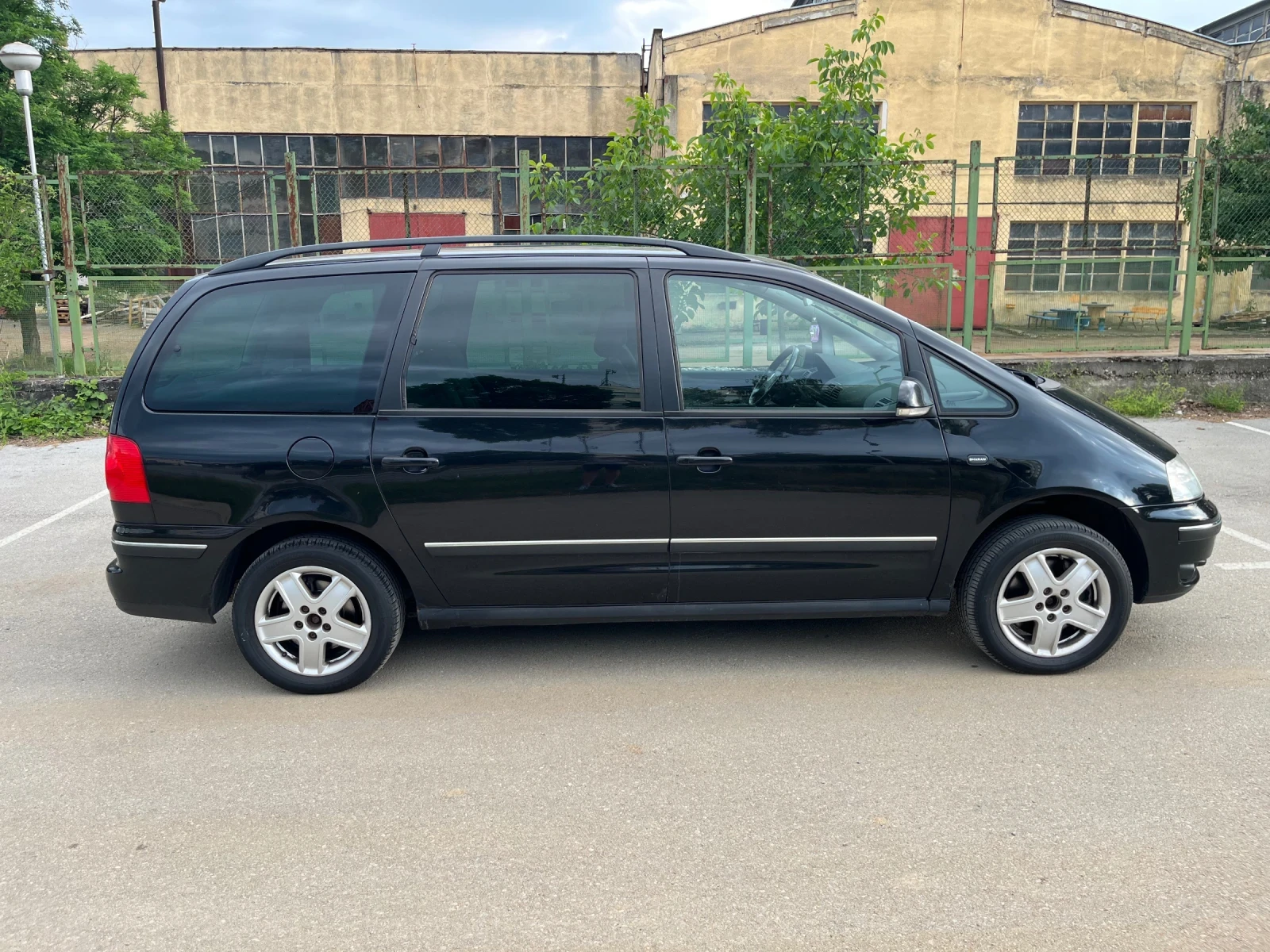 VW Sharan 1.9 TDI 4Motion Business  - изображение 8