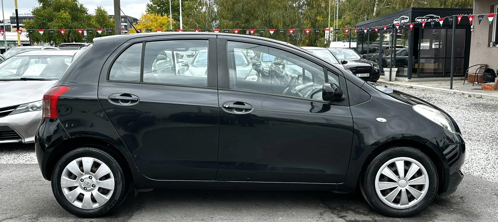 Toyota Yaris 1.3i-VVT 87HP 120, 000KM - изображение 4
