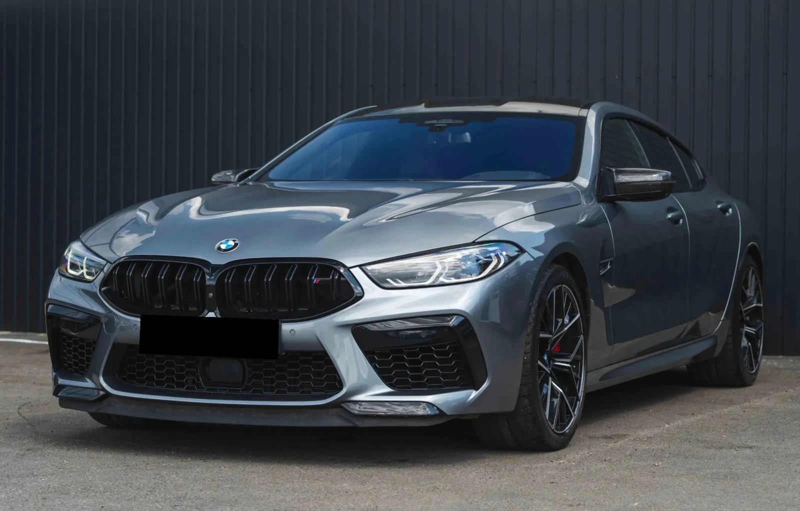 BMW M8 Gran Coupe                                  xDrive - изображение 2