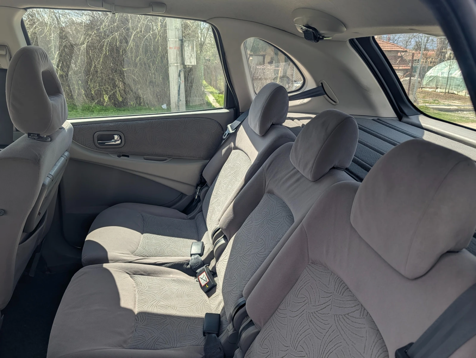 Nissan Almera tino, снимка 11 - Автомобили и джипове - 54147186