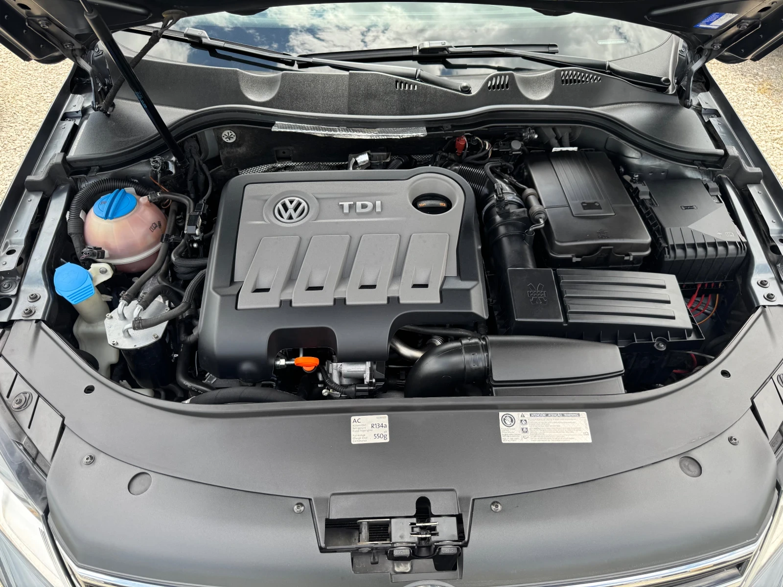 VW Passat 2.0TDI HIGHLINE, снимка 15 - Автомобили и джипове - 54547298