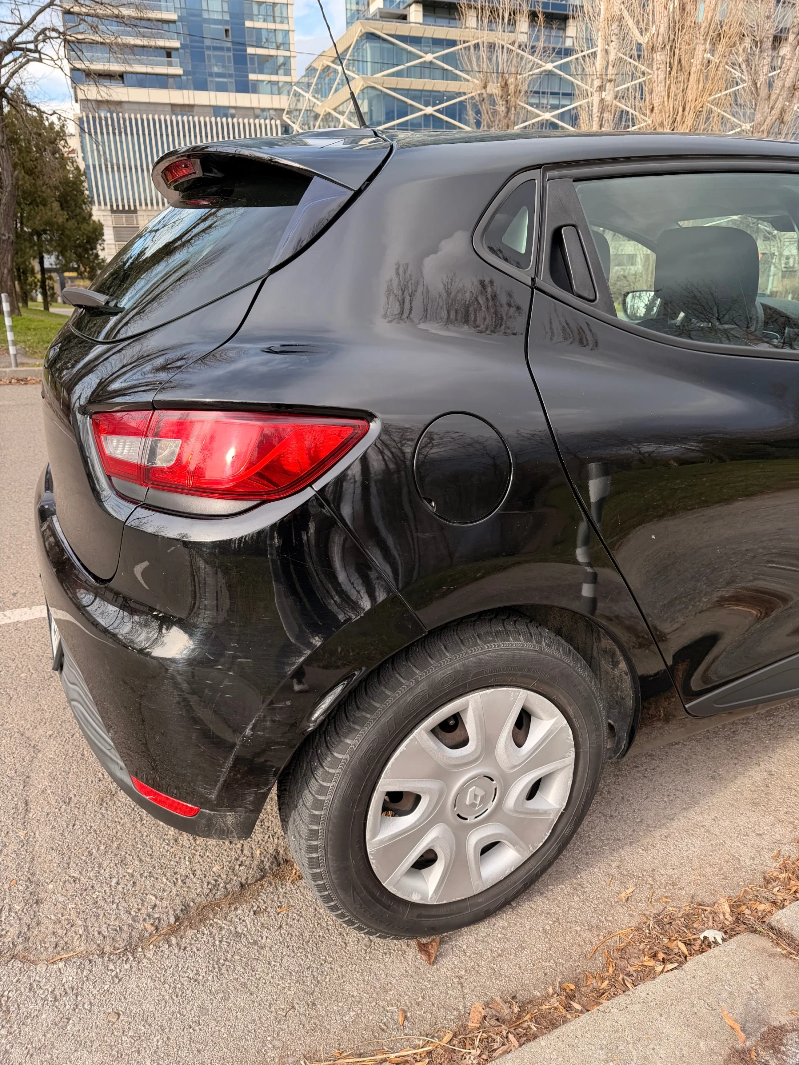 Renault Clio, снимка 5 - Автомобили и джипове - 54703347