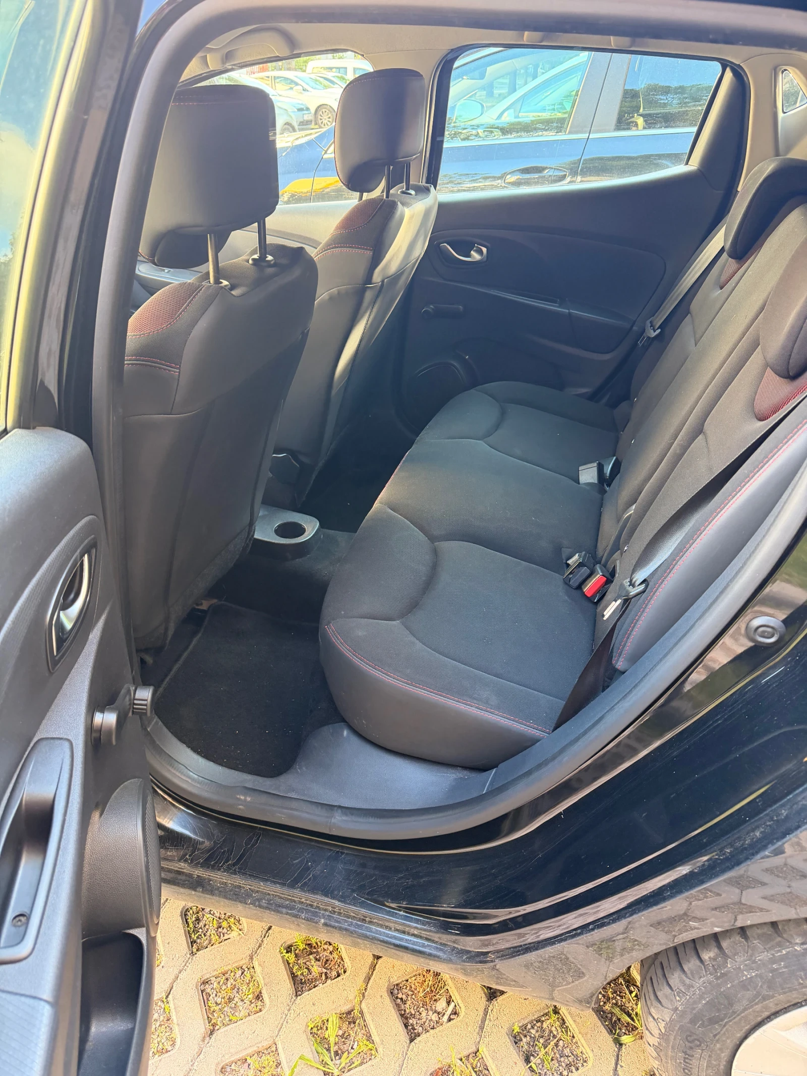Renault Clio, снимка 8 - Автомобили и джипове - 54703347