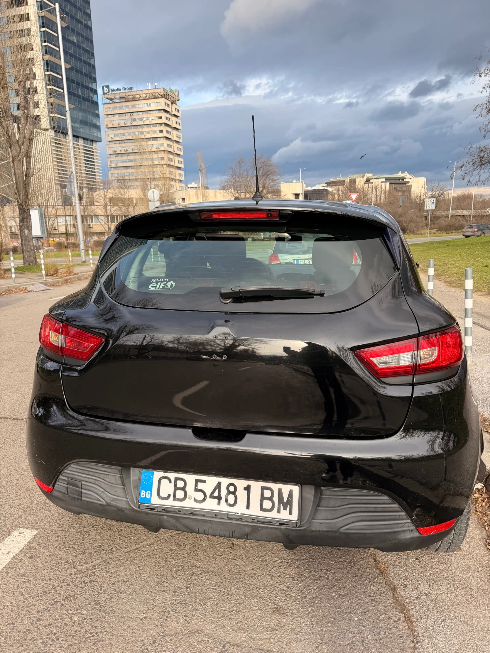 Renault Clio, снимка 3 - Автомобили и джипове - 54703347
