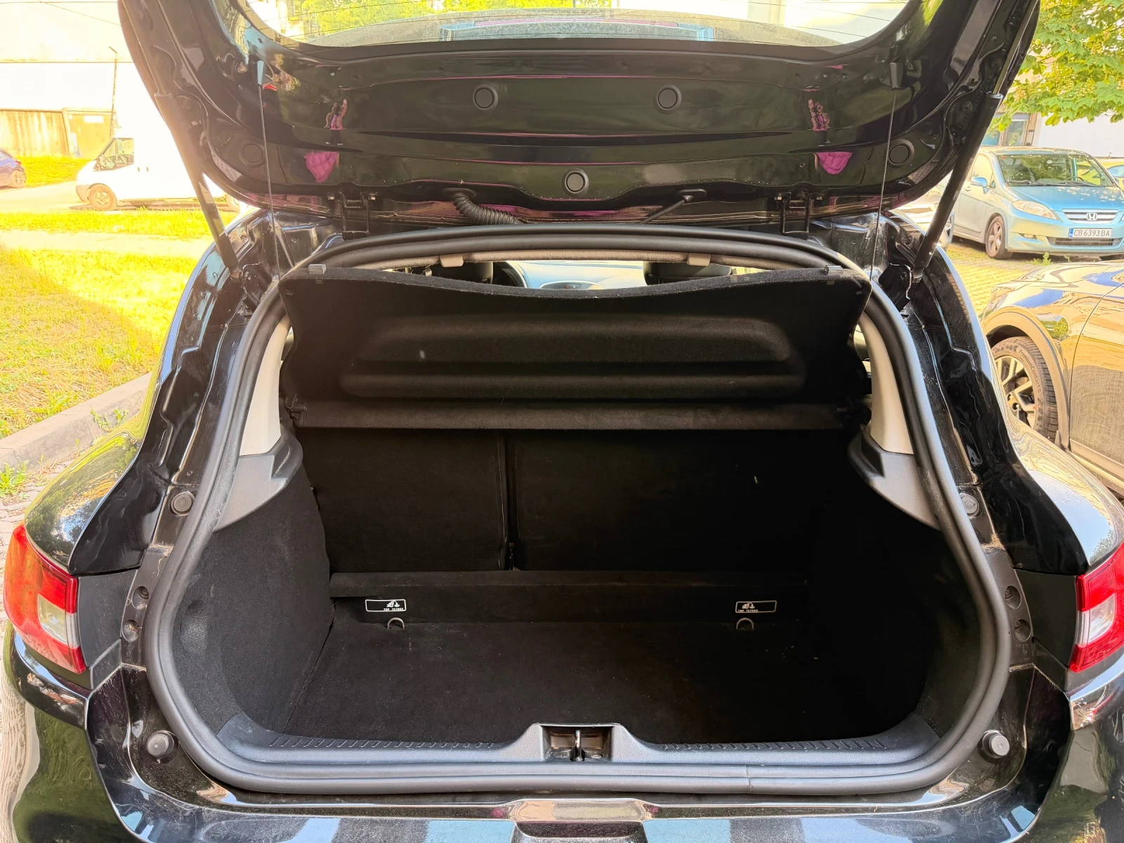 Renault Clio, снимка 9 - Автомобили и джипове - 54703347