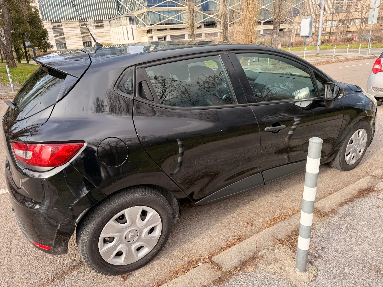 Renault Clio, снимка 4 - Автомобили и джипове - 54703347