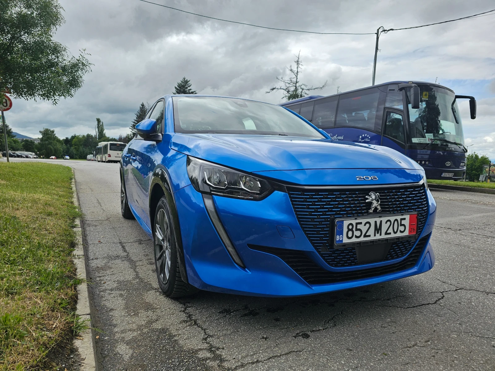 Peugeot 208 e208/50KWH/136HP/LED/Allure, снимка 2 - Автомобили и джипове - 54823643