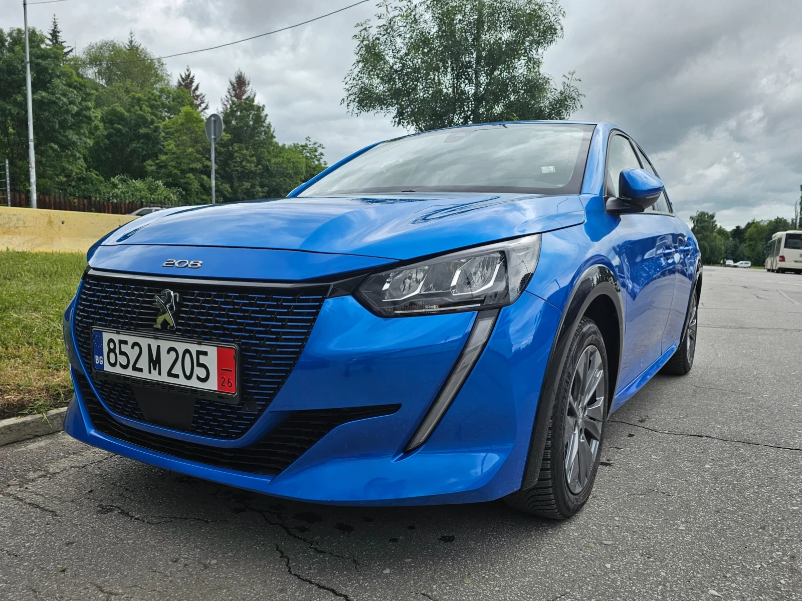 Peugeot 208 e208/50KWH/136HP/LED/Allure, снимка 3 - Автомобили и джипове - 54823643