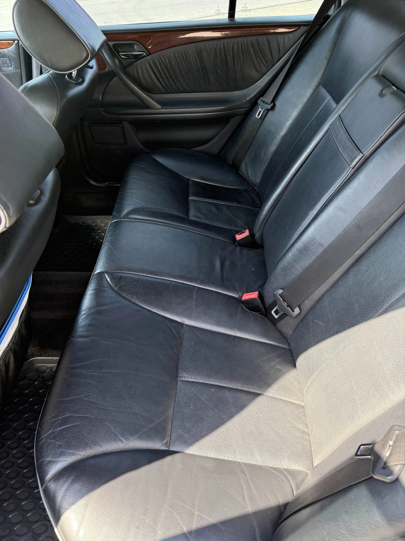 Mercedes-Benz E 320 3.2, снимка 11 - Автомобили и джипове - 55641188