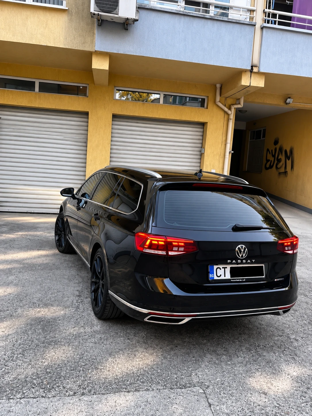 VW Passat 2.0 TDI * CarPlay* NAVI * ГАРАНЦИОНЕН * 4Motion * , снимка 5 - Автомобили и джипове - 56184534