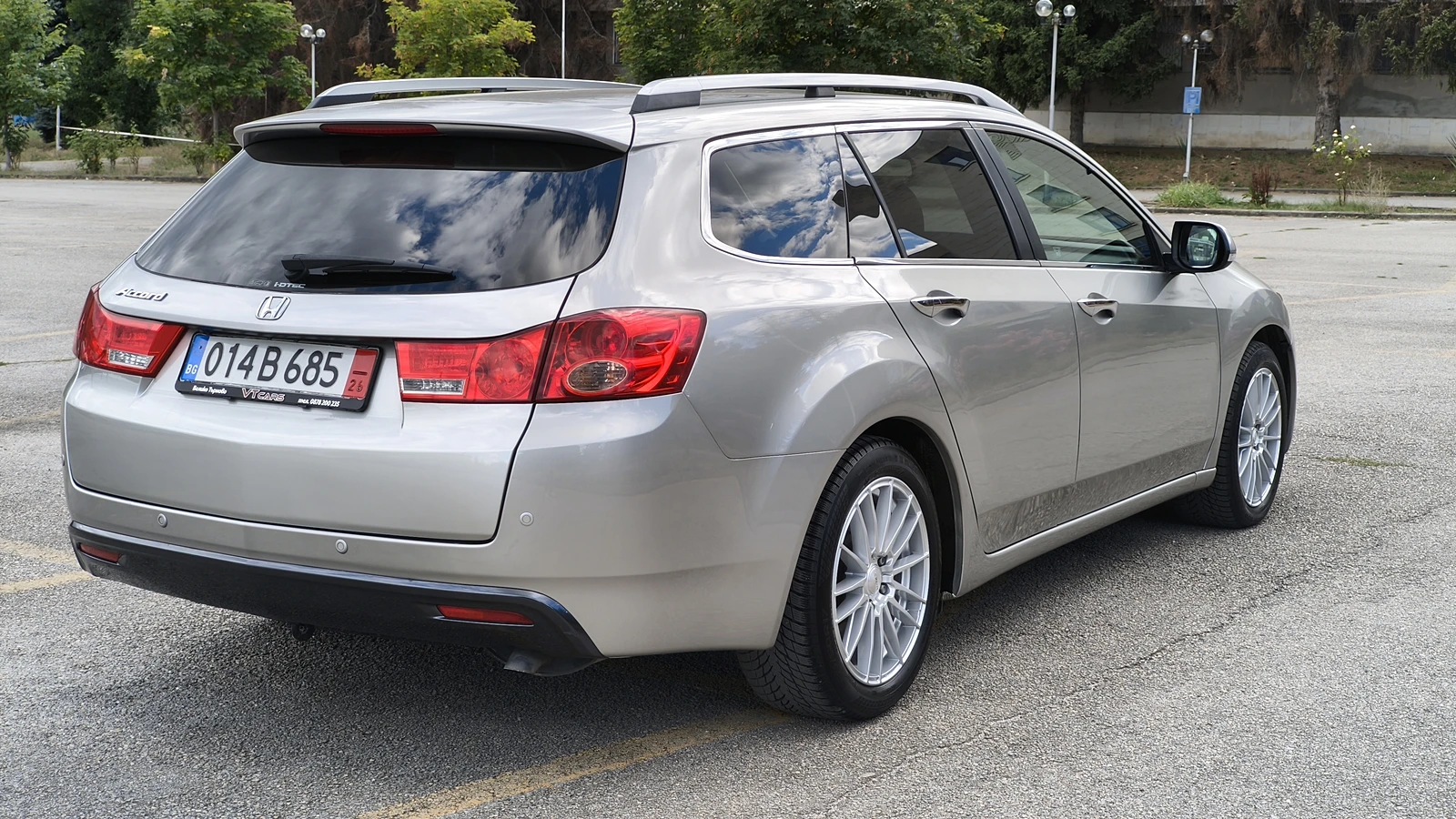 Honda Accord 2.2 i-DTEC Facelift, снимка 5 - Автомобили и джипове - 56211221