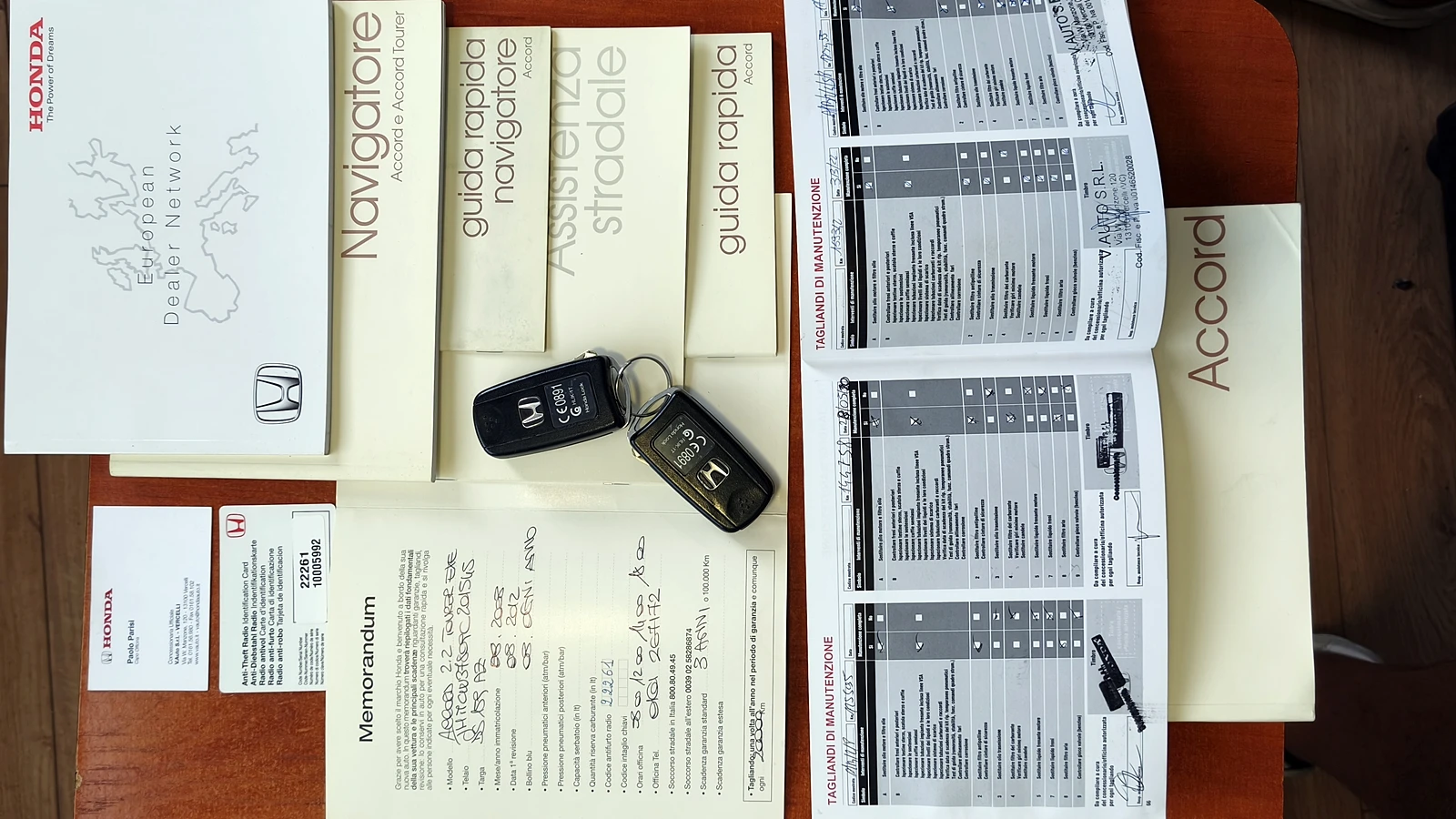 Honda Accord 2.2 i-DTEC Facelift, снимка 17 - Автомобили и джипове - 56211221