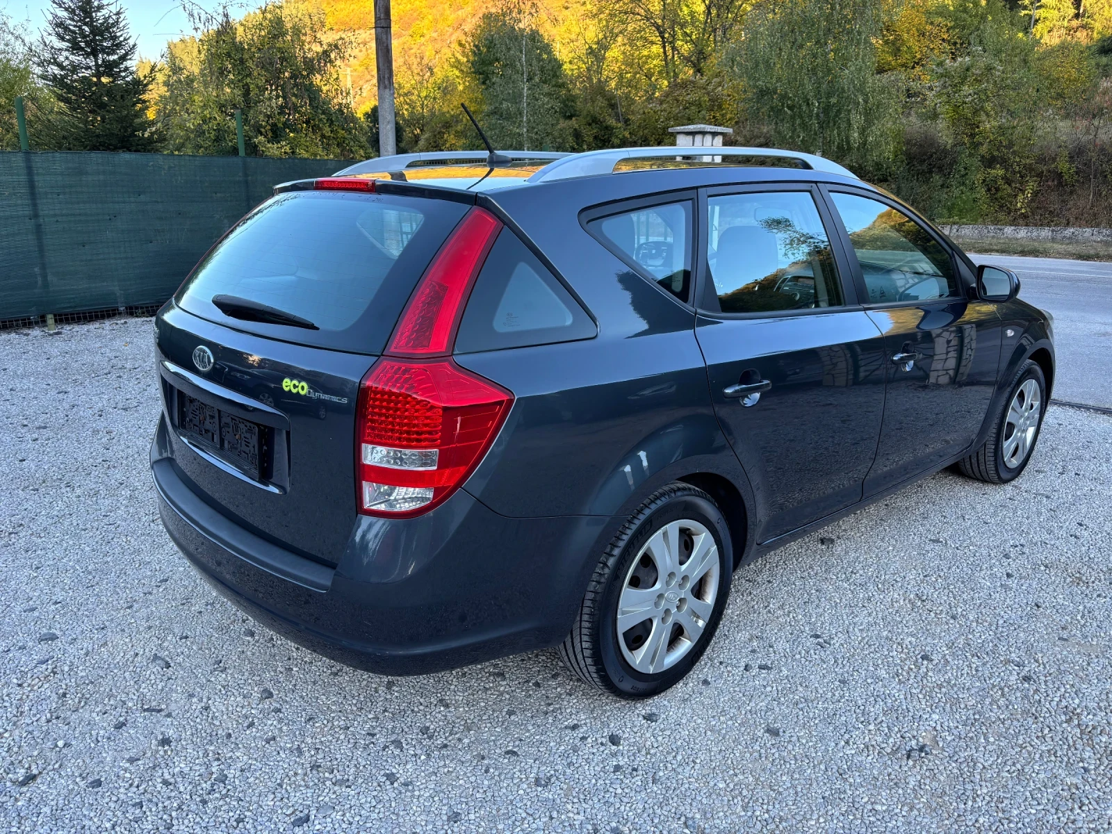 Kia Ceed 1.4 БЕНЗИН РЪЧКА, снимка 7 - Автомобили и джипове - 56360189