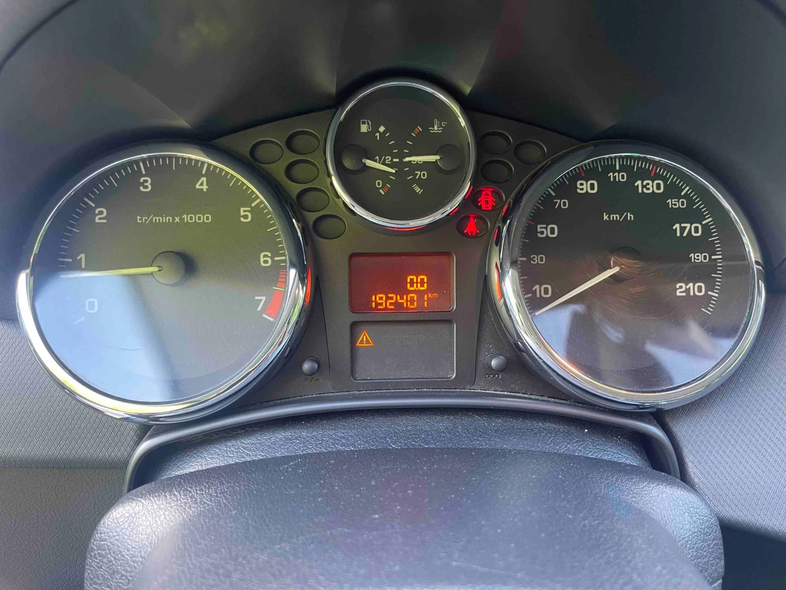 Peugeot 207, снимка 13 - Автомобили и джипове - 56648182