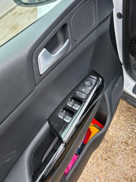 Kia Sportage на части, снимка 8