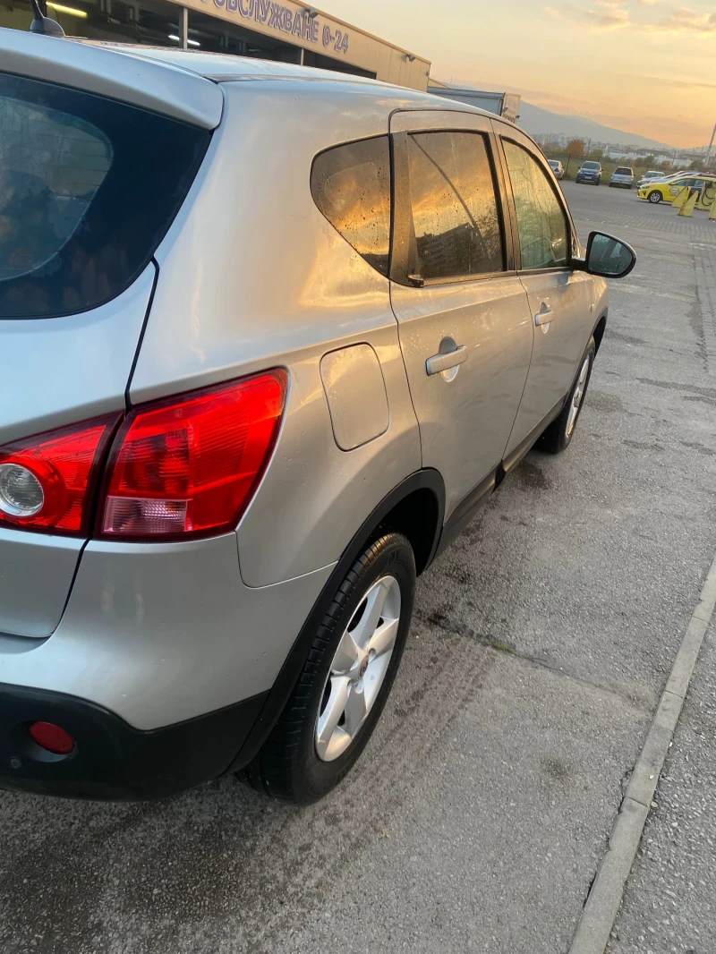 Nissan Qashqai, снимка 5 - Автомобили и джипове - 47790376