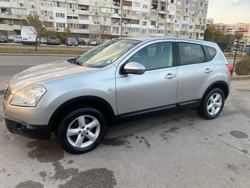 Nissan Qashqai, снимка 6 - Автомобили и джипове - 47790376