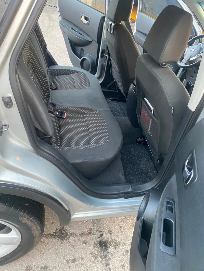 Nissan Qashqai, снимка 13 - Автомобили и джипове - 47790376