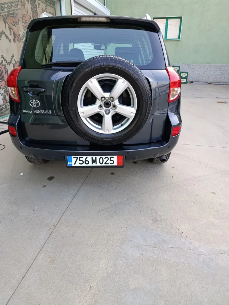 Toyota Rav4 2.2 d4d, снимка 4 - Автомобили и джипове - 52487678