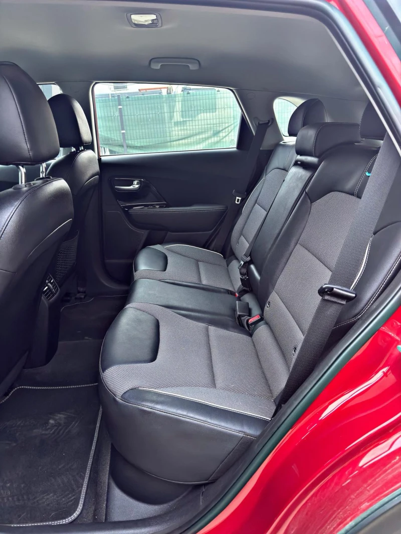 Kia Niro 64KWh/DYNAMIC LINE/KIA CONN/SOH100%, снимка 11 - Автомобили и джипове - 52323232