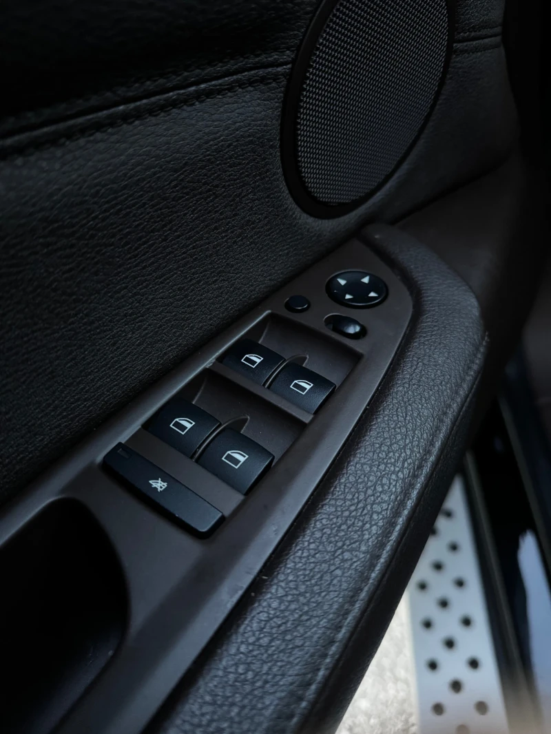 BMW X5 DynamicDrive/PANO/360camera/KeylessGo, снимка 12 - Автомобили и джипове - 52434560