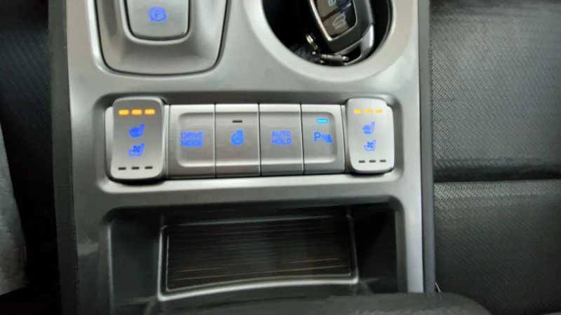 Hyundai Kona 64KWh/Premium/SOH100%, снимка 13 - Автомобили и джипове - 52775131
