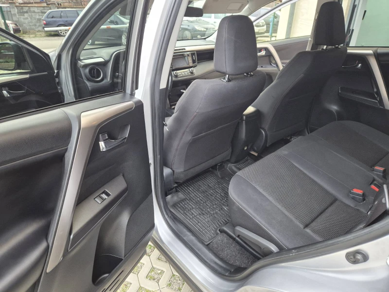 Toyota Rav4, снимка 9 - Автомобили и джипове - 53488794