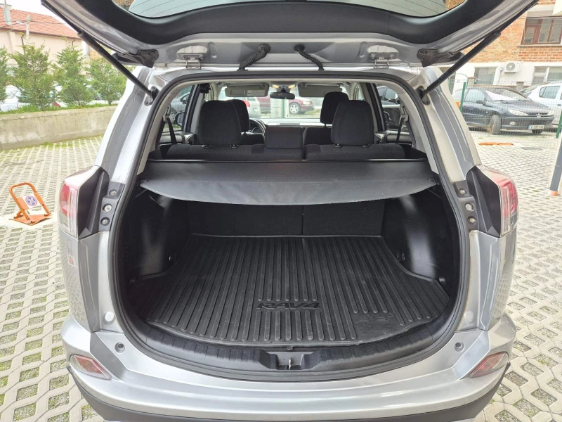Toyota Rav4, снимка 12 - Автомобили и джипове - 53488794