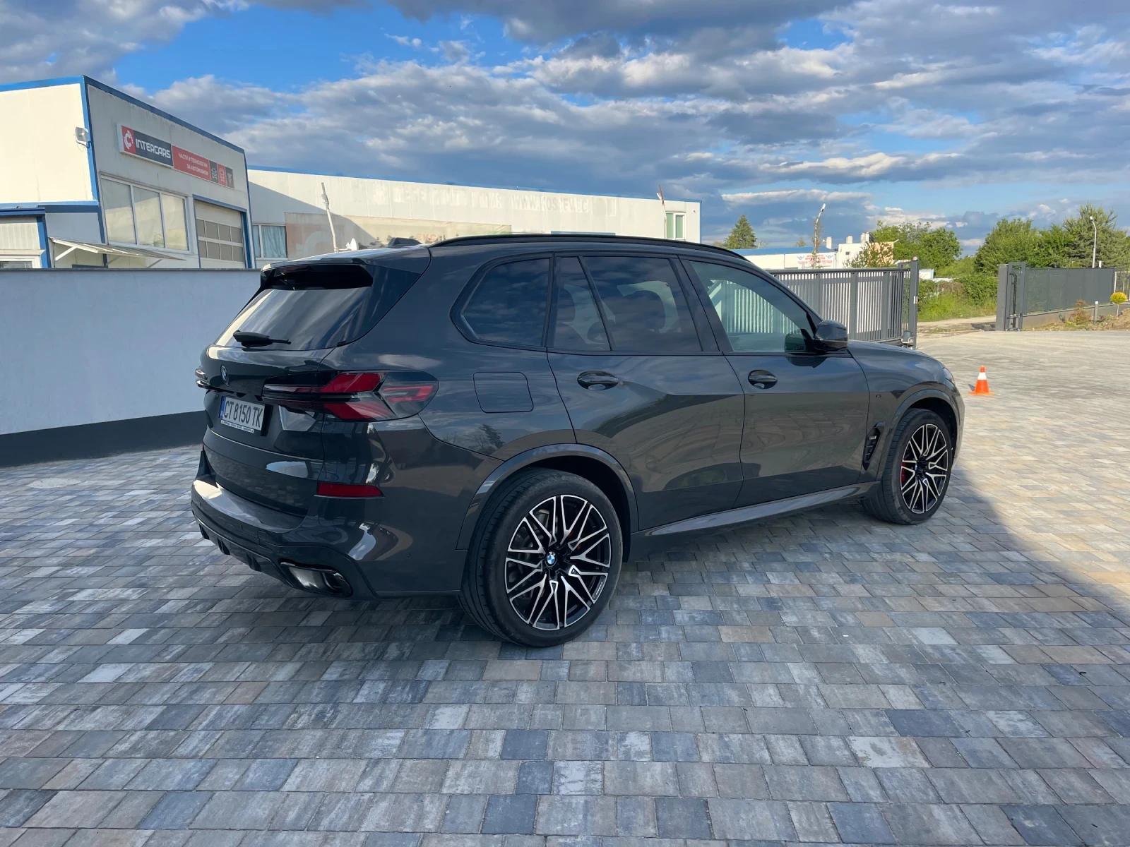 BMW X5 xDrive 50e M Sport Plug-in hybrid - изображение 2