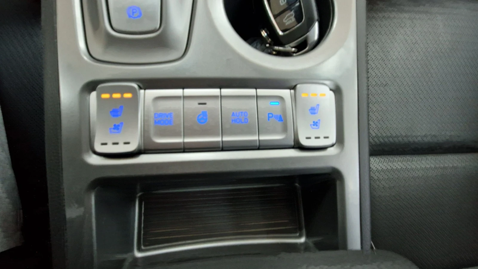 Hyundai Kona 64KWh/Premium/SOH100% | Mobile.bg   13