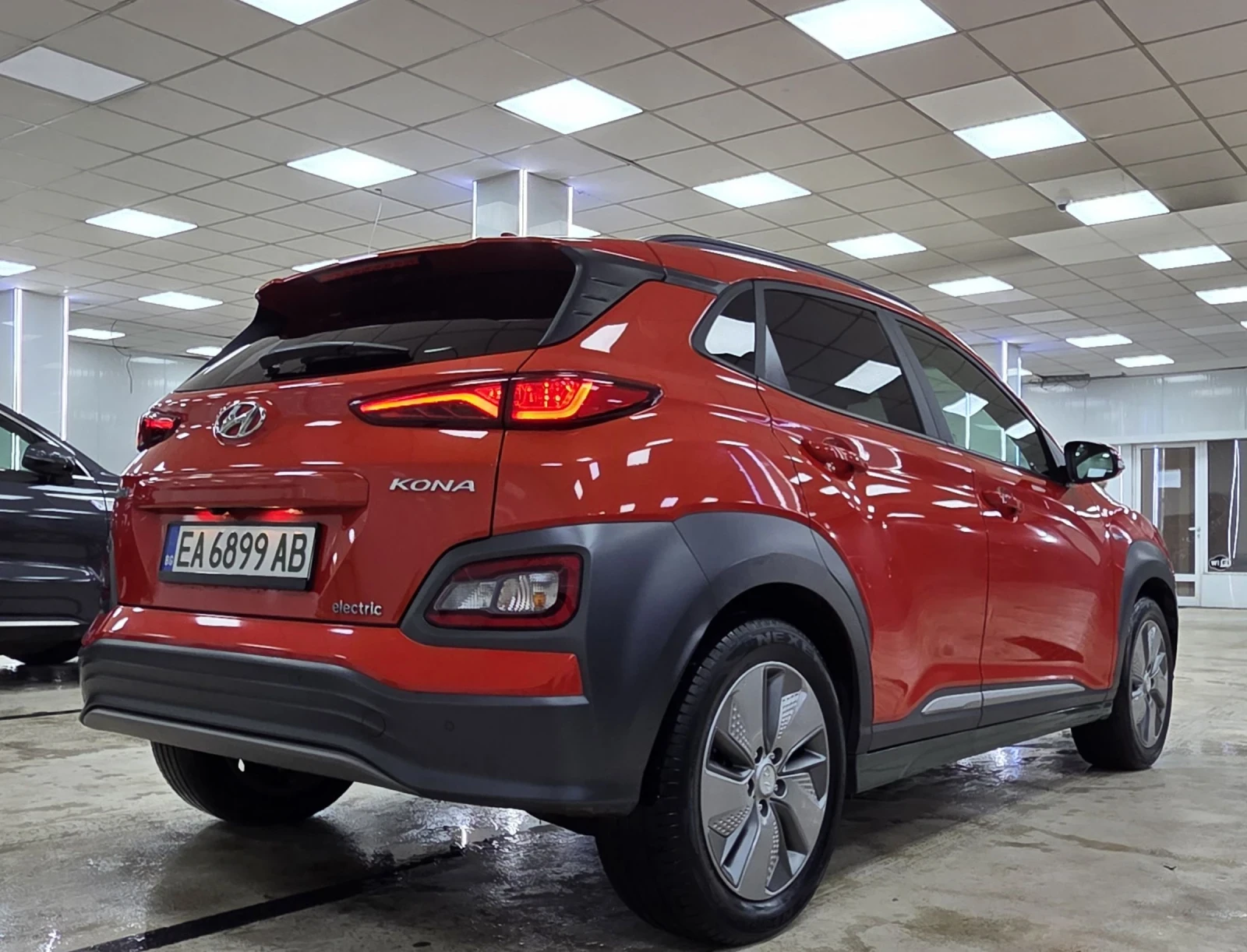 Hyundai Kona 64KWh/Premium/SOH100% - изображение 3