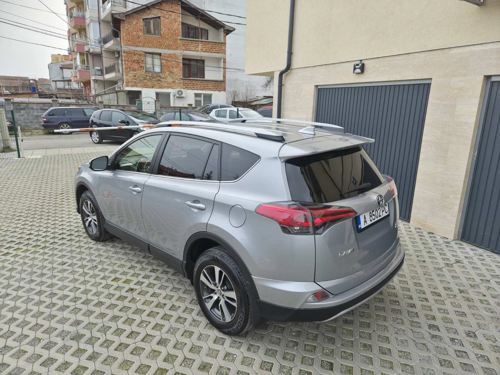 Toyota Rav4  - изображение 4
