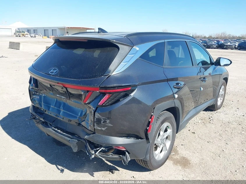 Hyundai Tucson 2.5l Sel, снимка 4 - Автомобили и джипове - 54094434