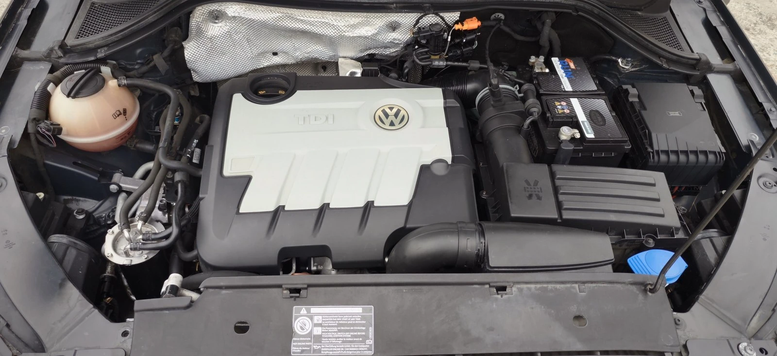 VW Tiguan 2.0D4x4, снимка 15 - Автомобили и джипове - 54266795