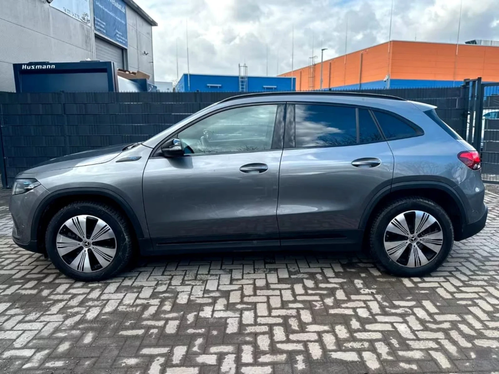 Mercedes-Benz EQA EQA300 4MATIC, снимка 2 - Автомобили и джипове - 54492305