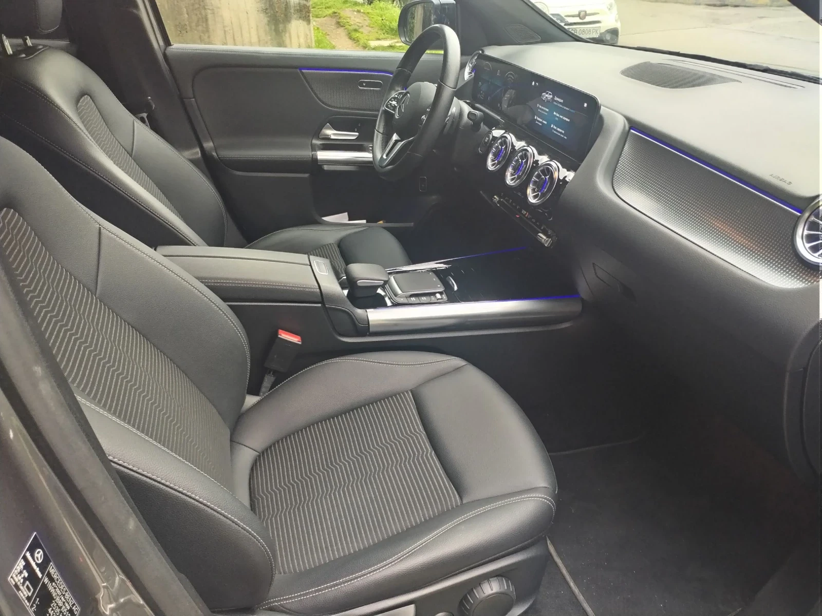 Mercedes-Benz EQA EQA300 4MATIC, снимка 10 - Автомобили и джипове - 54492305