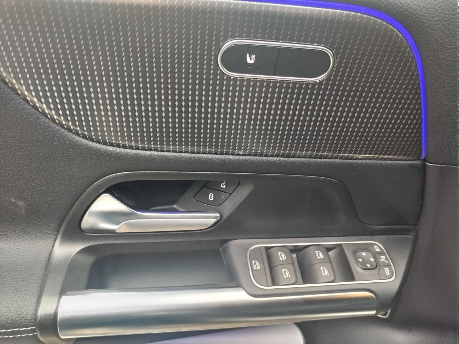 Mercedes-Benz EQA EQA300 4MATIC, снимка 13 - Автомобили и джипове - 54492305